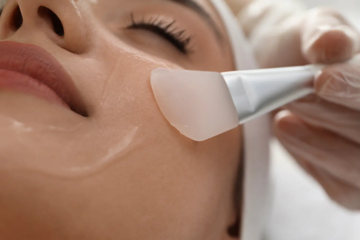 kosmetische Behandlung von Elysian Aesthetics